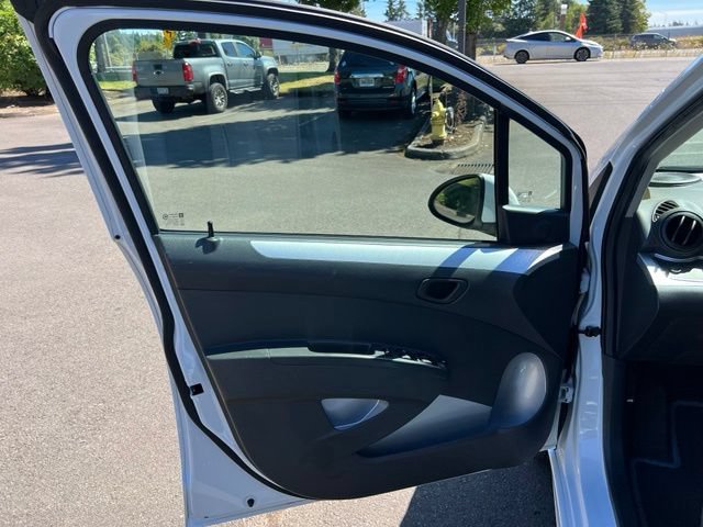 Used 2015 Chevrolet Spark LT FWD image 15