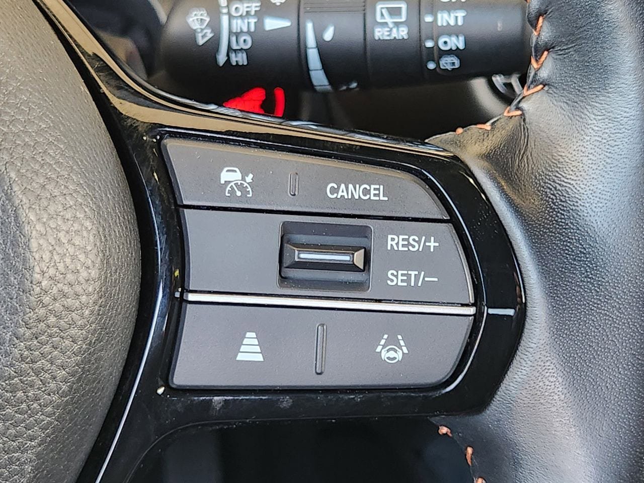 Used 2025 Honda HR-V Sport image 27