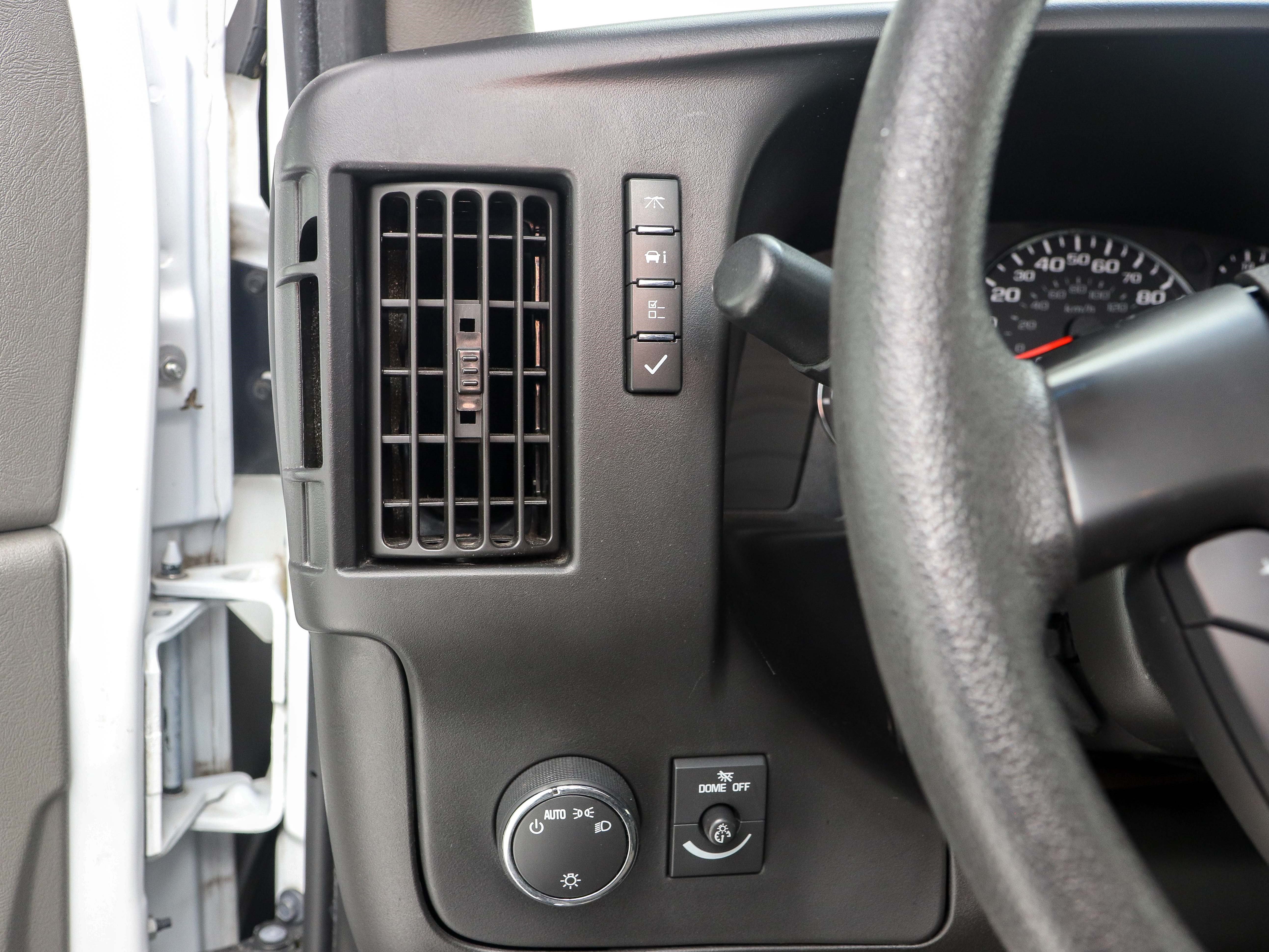 Used 2015 Chevrolet Express 3500 LT w/ LT Preferred Equipment Group RWD image 22