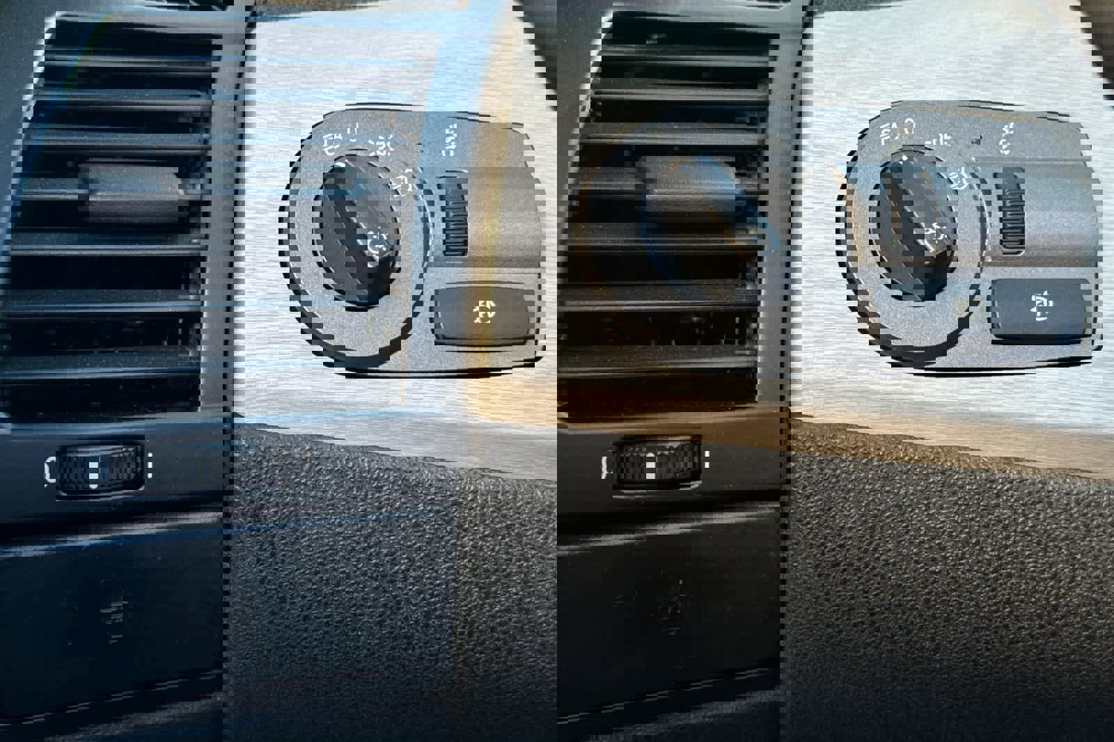 Used 2003 BMW Z4 3.0i image 25