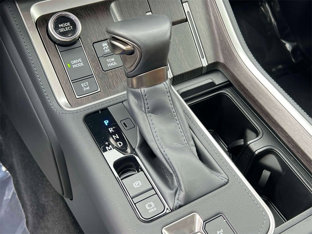 Certified 2024 Lexus GX 550 w/ Cold Area Package image 31