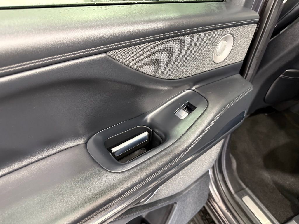 Used 2025 Lincoln Navigator L Reserve image 24