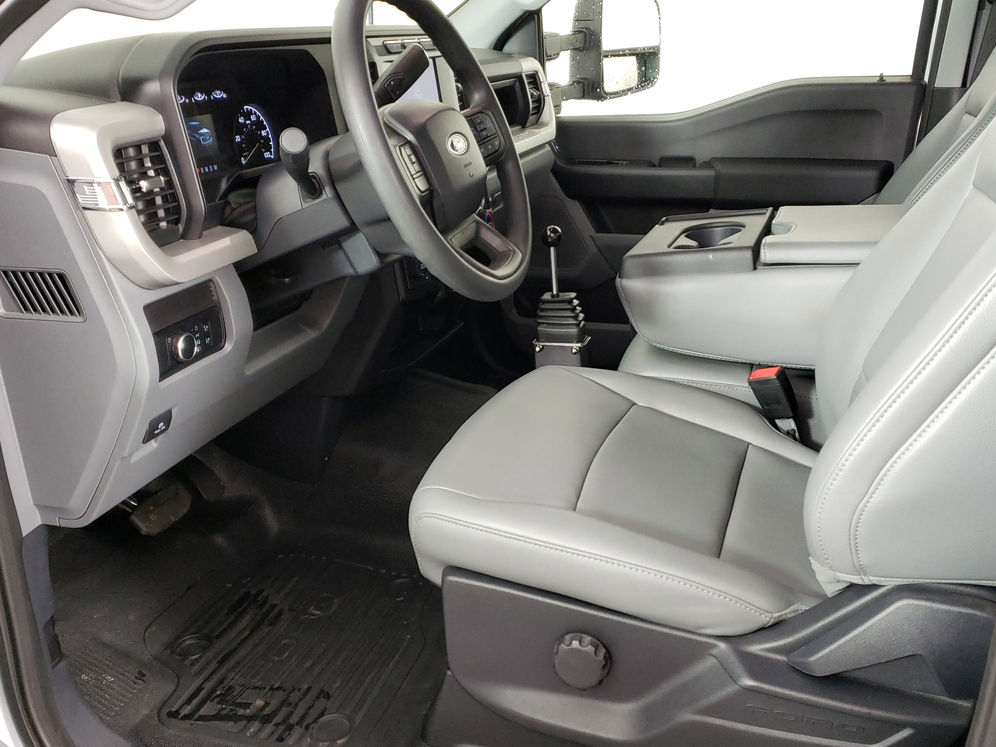 Used 2024 Ford F550 4x4 Regular Cab Super Duty w/ Snow Plow Prep Package image 10