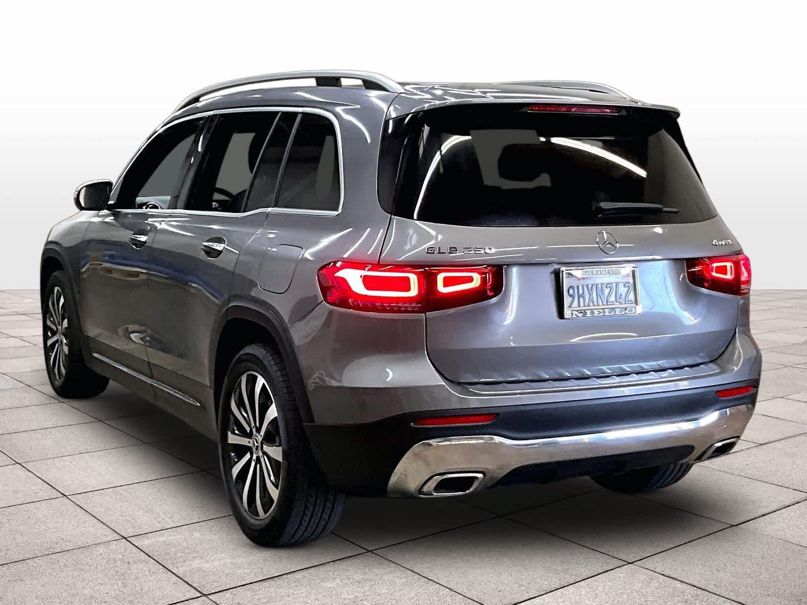 Used 2023 Mercedes-Benz GLB 250 4MATIC image 14