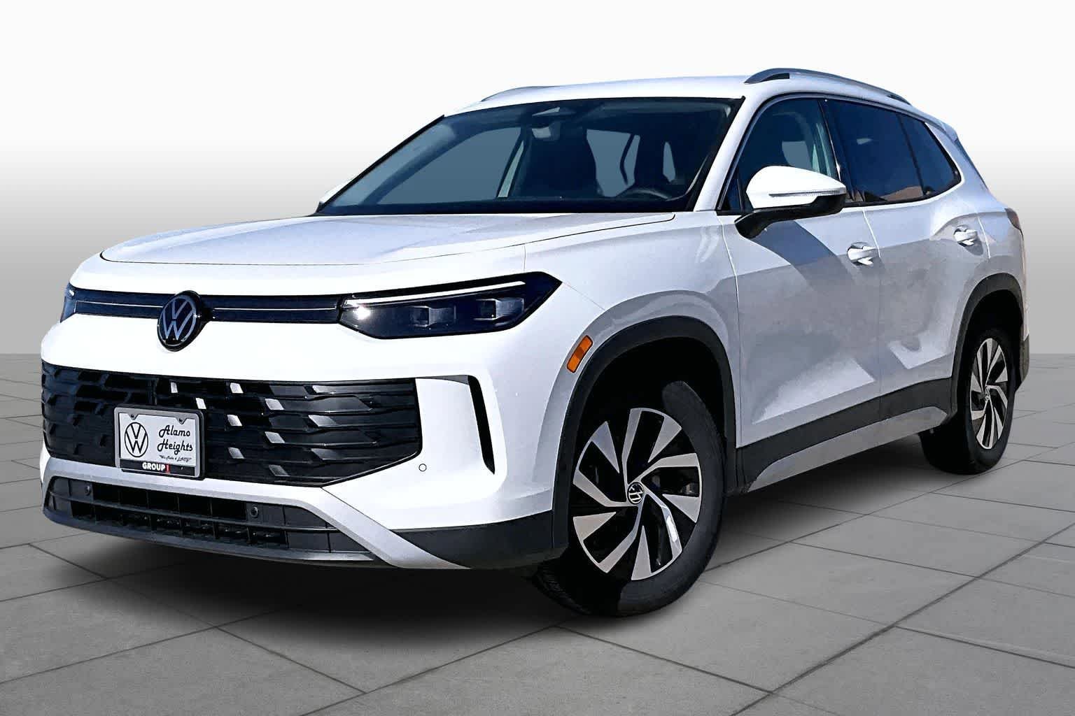 New 2026 Volkswagen Tiguan S FWD image 1