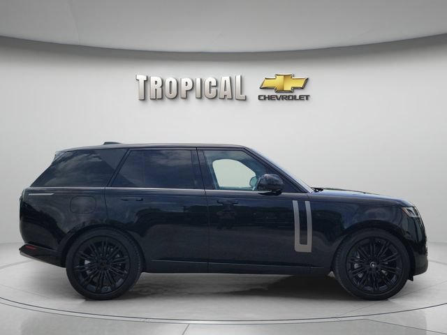Used 2023 Land Rover Range Rover SE AWD/4WD image 6