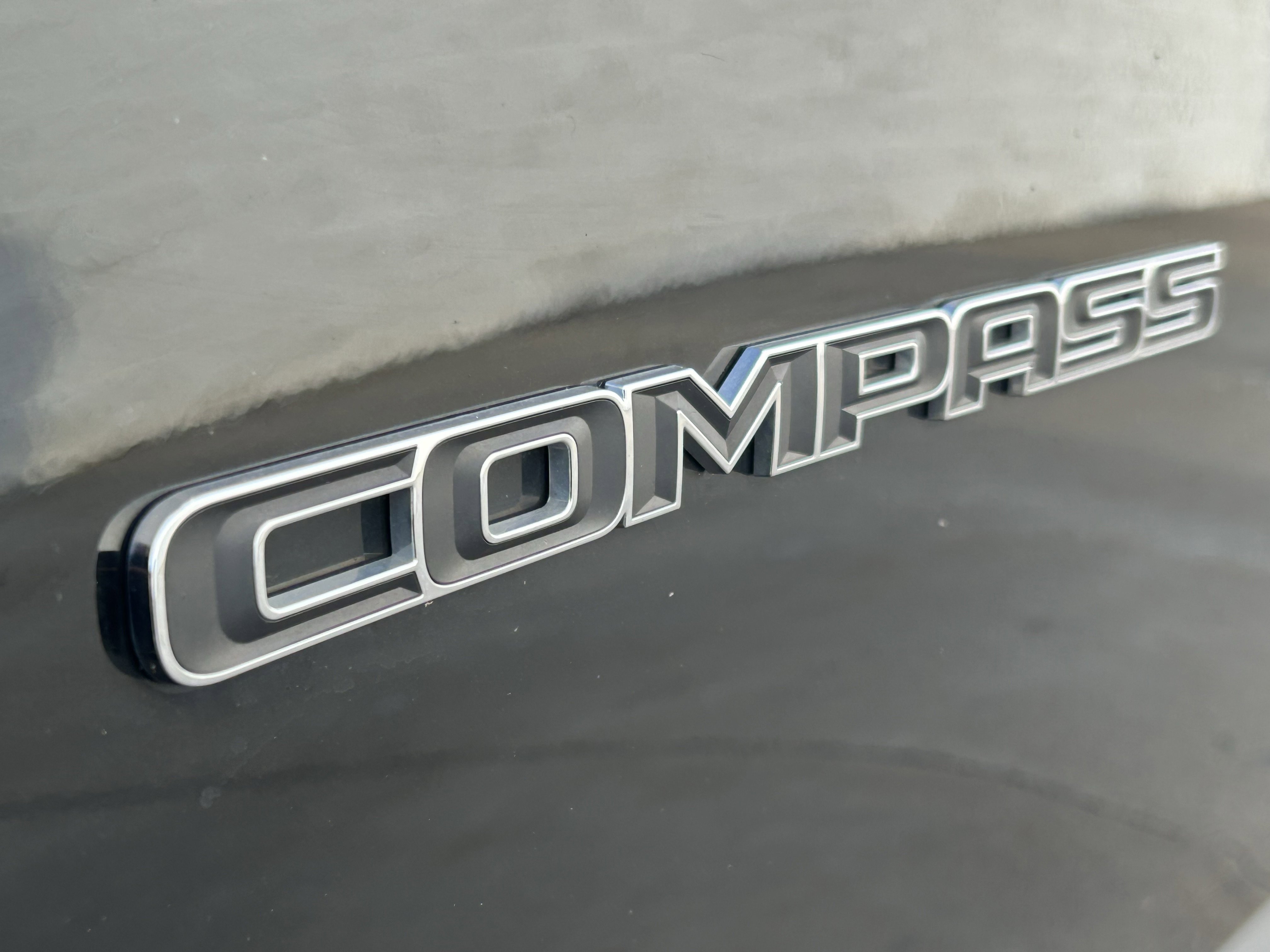 Used 2024 Jeep Compass Sport AWD/4WD image 8