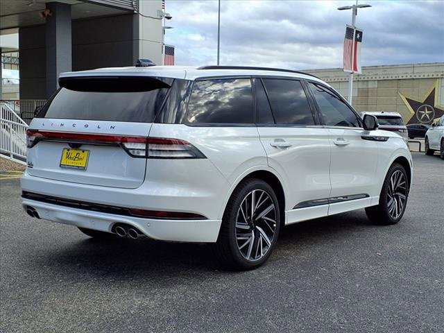 New 2025 Lincoln Aviator Black Label w/ Jet Appearance Package image 2