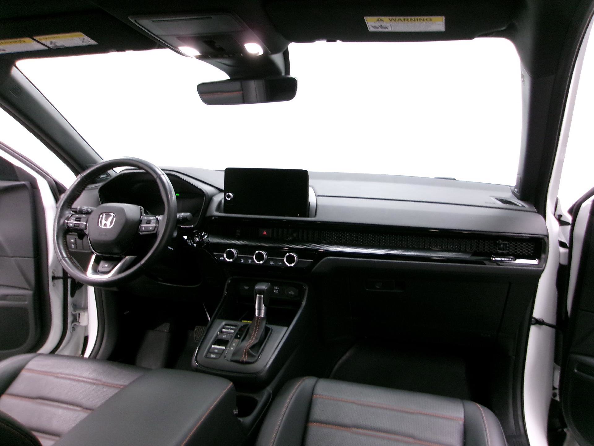 Used 2024 Honda CR-V Sport Touring image 3