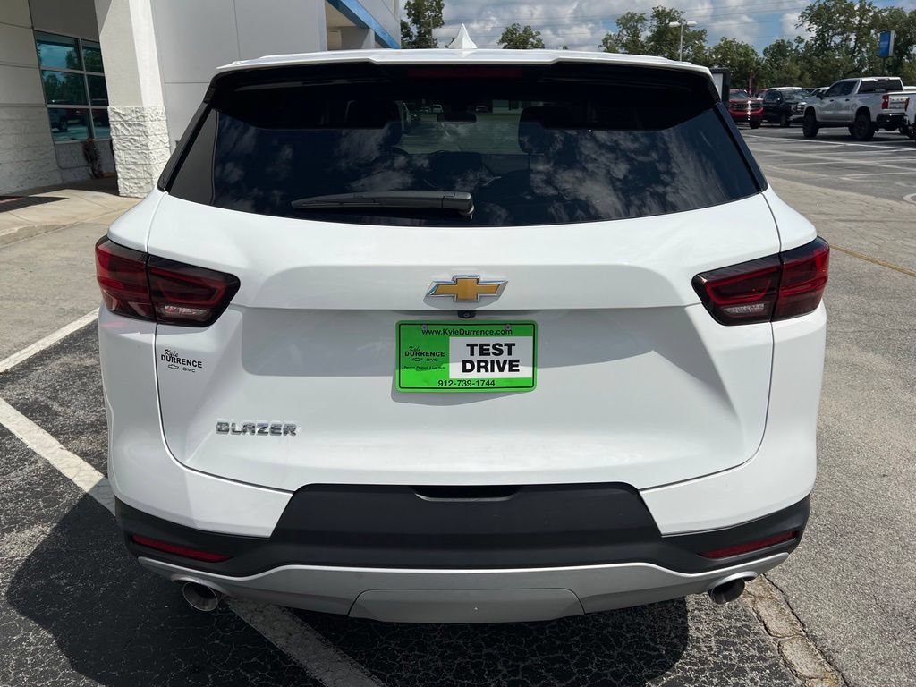 Used 2025 Chevrolet Blazer LT FWD image 6