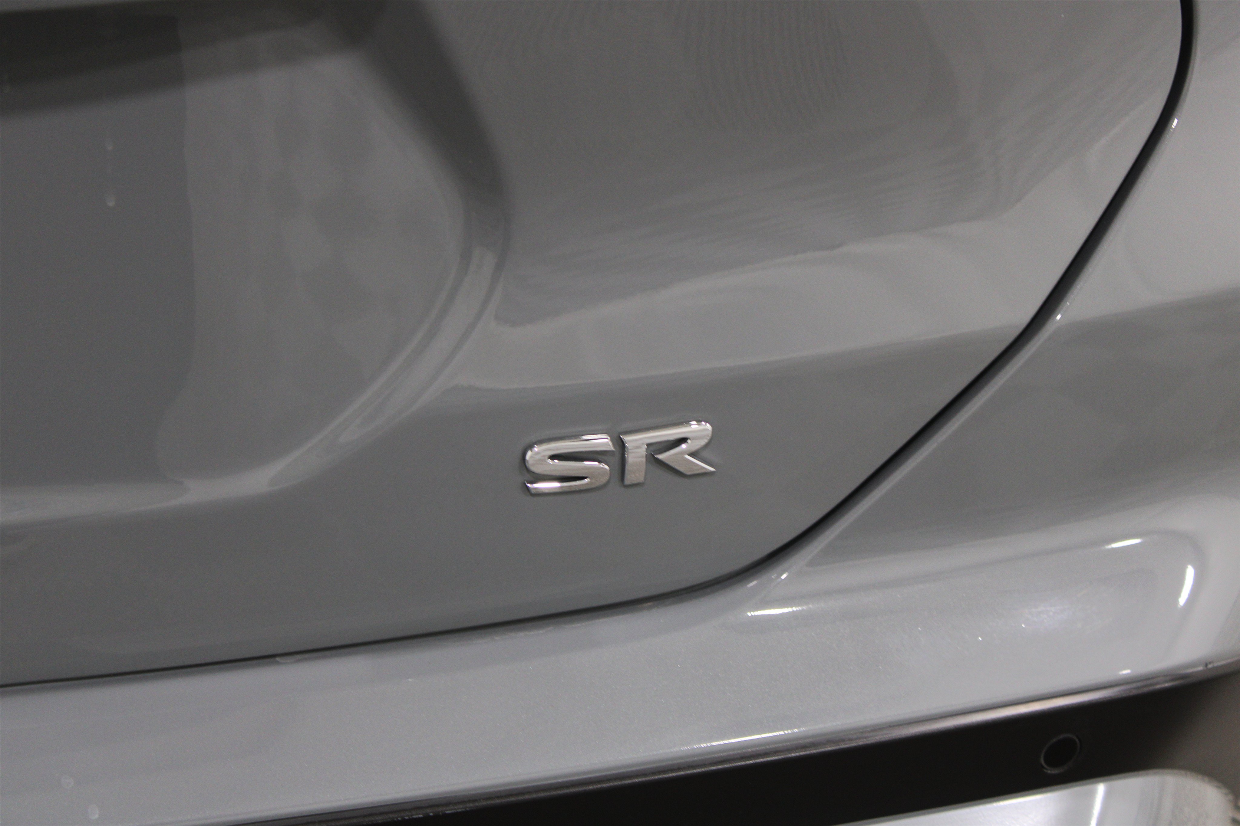 Used 2023 Nissan Kicks SR w/ SR Premium Package FWD image 31
