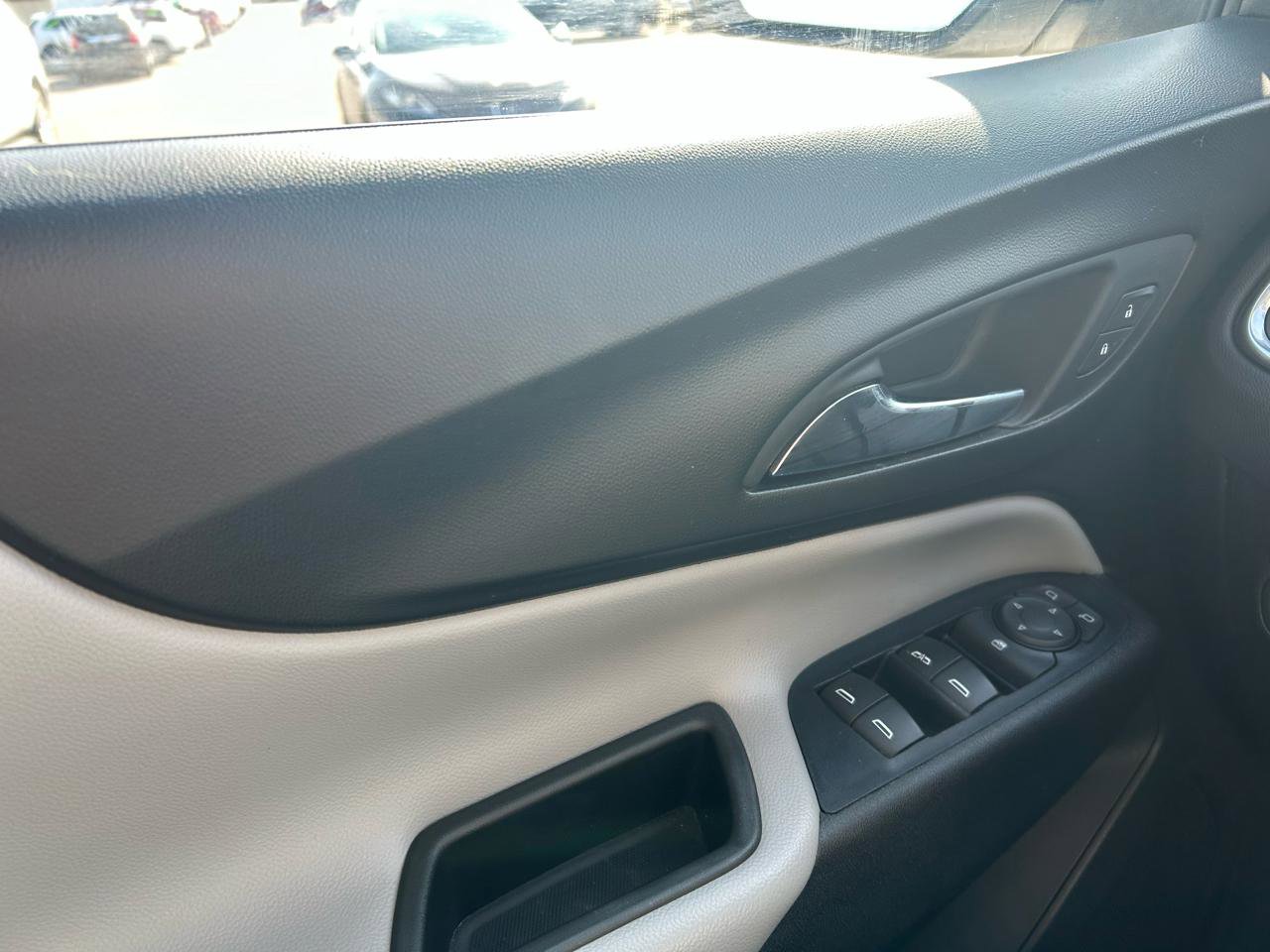 Used 2019 Chevrolet Equinox LT AWD/4WD image 27