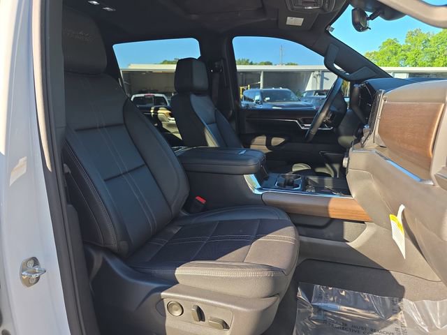 Used 2024 Chevrolet Silverado 2500 High Country w/ High Country Premium Package AWD/4WD image 41