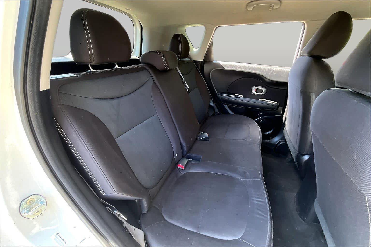 Used 2016 Kia Soul FWD image 19