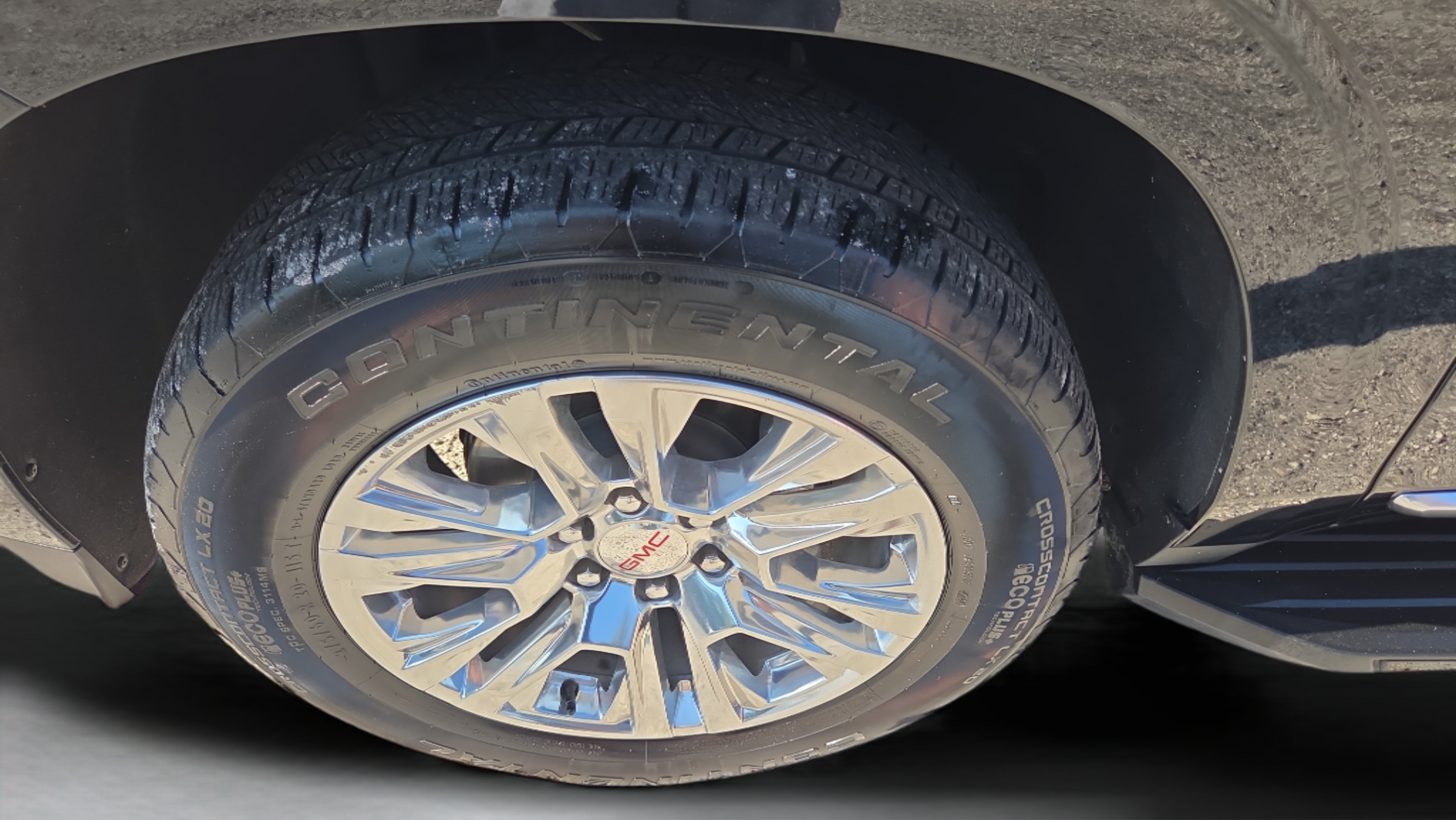 Used 2025 GMC Yukon Denali AWD/4WD image 29