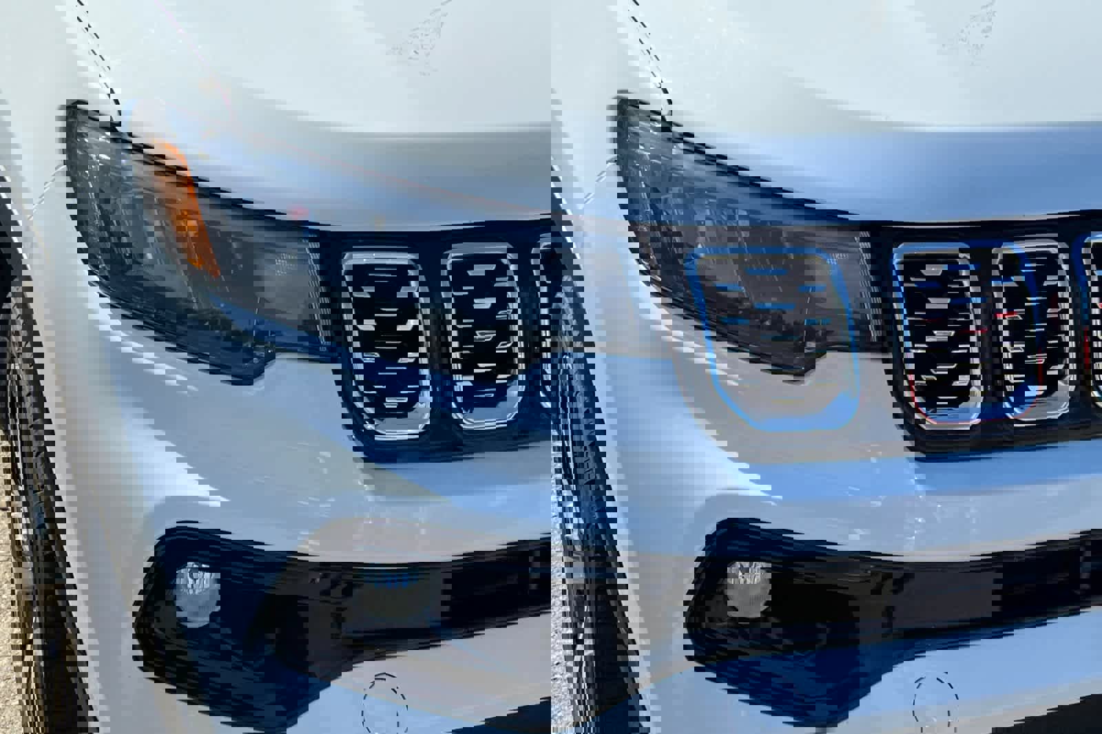 Used 2025 Jeep Compass Limited image 14