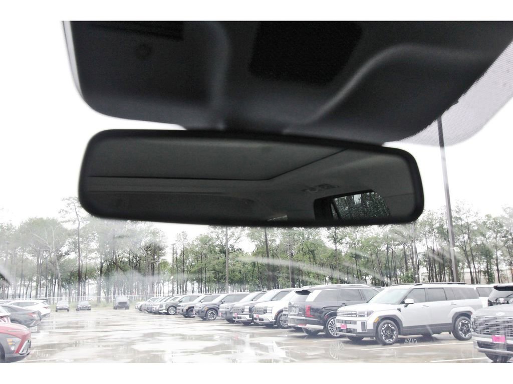 Used 2025 Ford Expedition Active RWD image 23