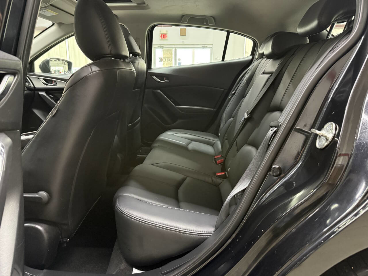 Used 2018 MAZDA MAZDA3 Touring FWD image 13