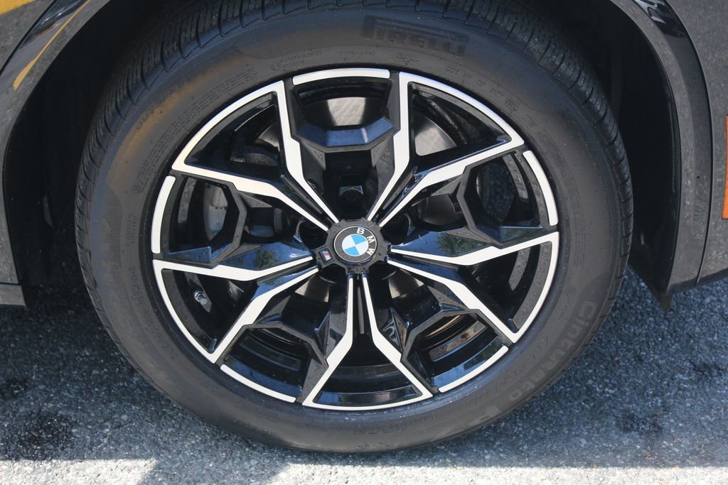Certified 2024 BMW X3 xDrive30i w/ M Sport Package AWD/4WD image 13
