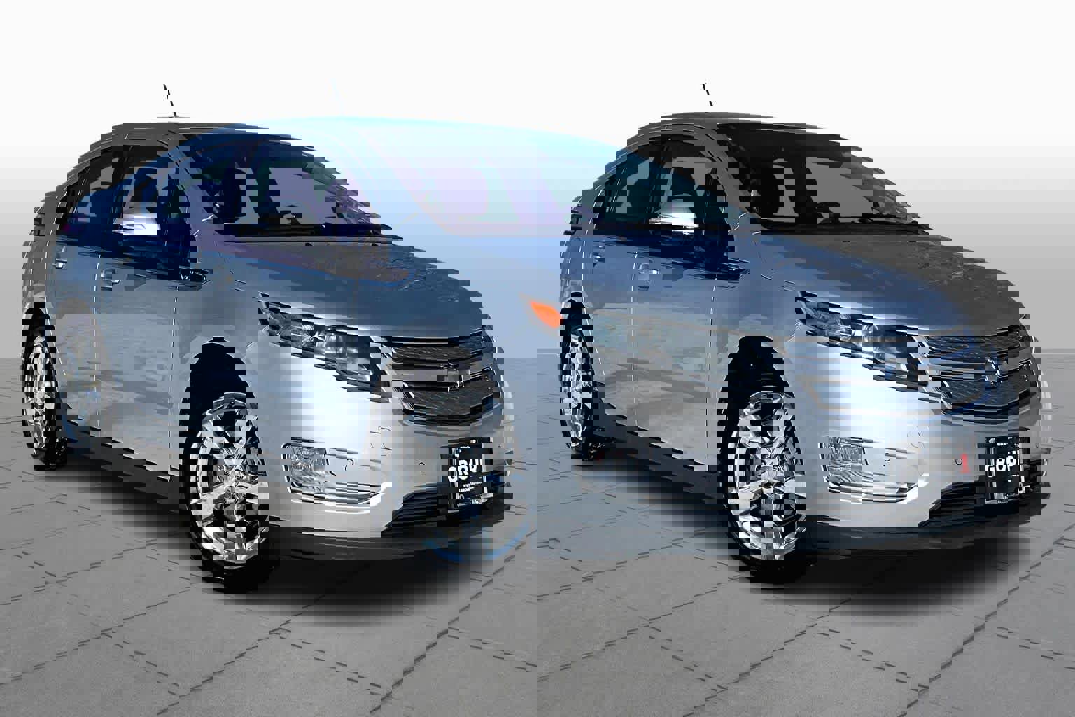 Used 2015 Chevrolet Volt Premium w/ Premium Trim Package image 3