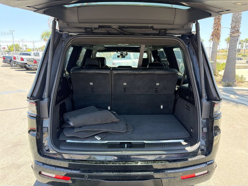 Used 2022 Jeep Grand Wagoneer Series II w/ Convenience Group III AWD/4WD image 22