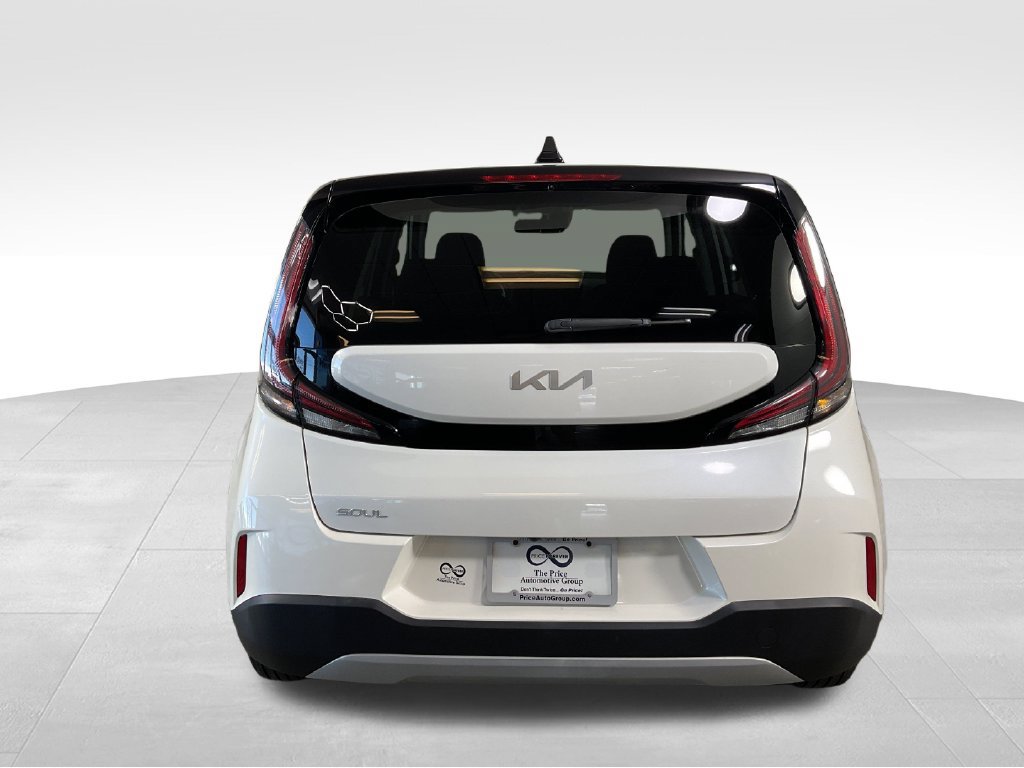 Used 2023 Kia Soul LX w/ Option Group 015 FWD image 8