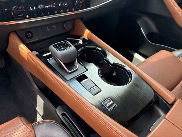 Used 2024 Nissan Rogue Platinum w/ Platinum Premium Package FWD image 26