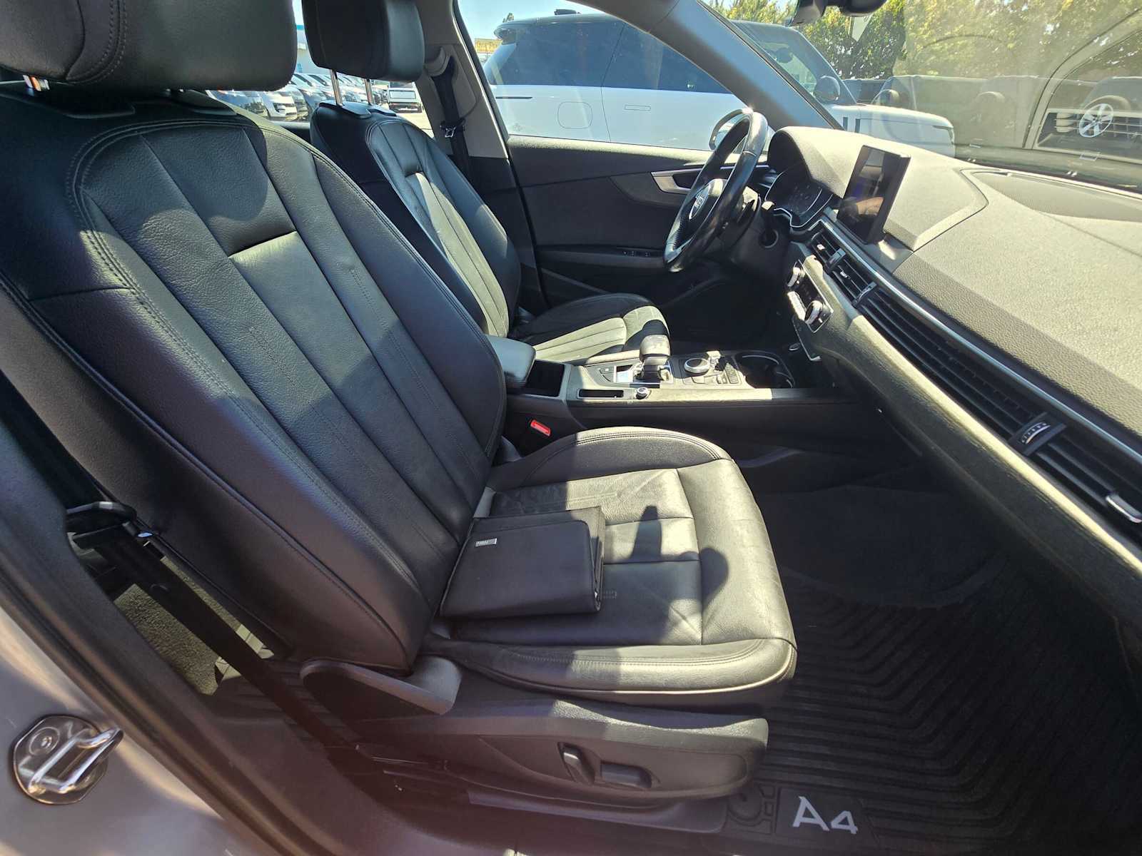 Used 2019 Audi A4 2.0T Premium w/ Convenience Package FWD image 10