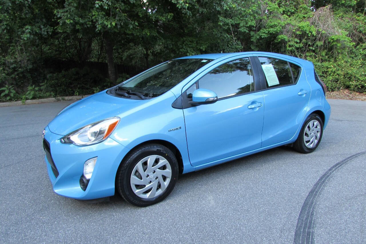 Used 2015 Toyota Prius C Two image 2