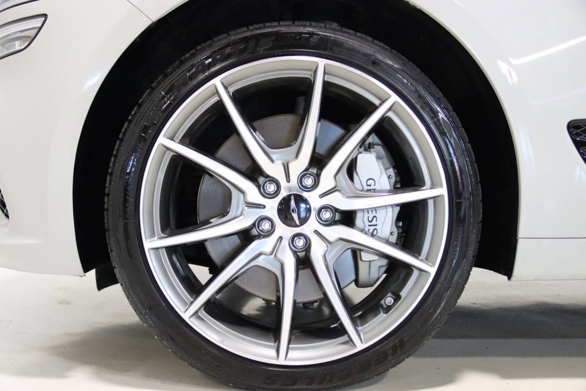 Used 2025 Genesis G70 2.5T image 70