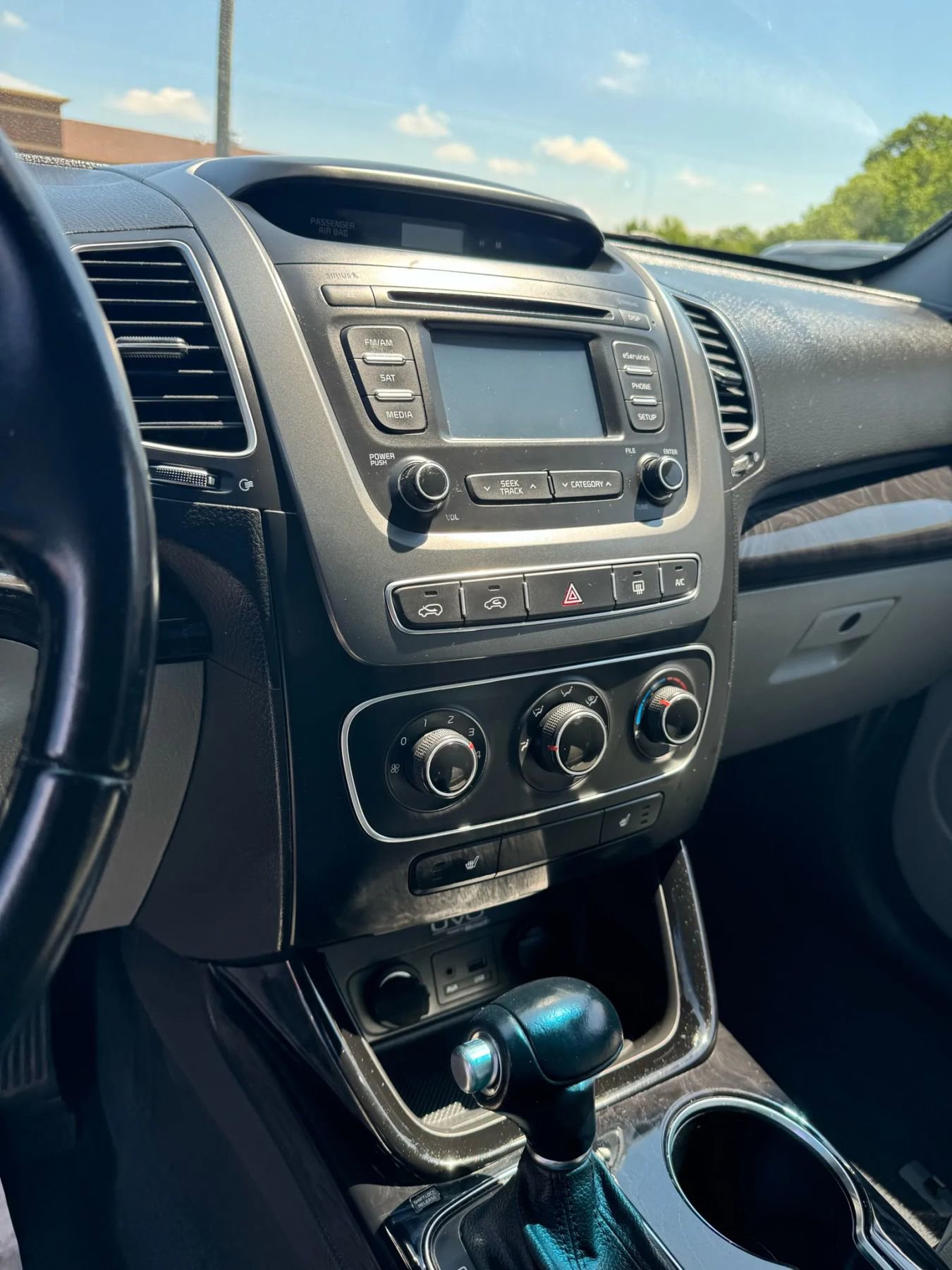 Used 2015 Kia Sorento LX image 15