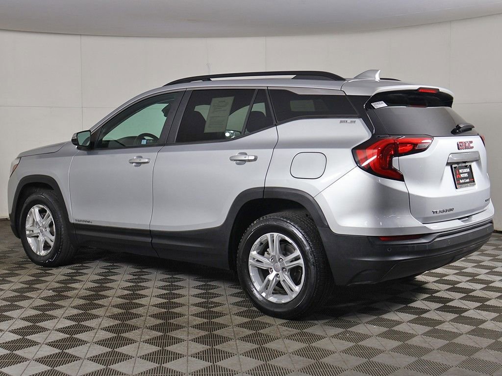 Used 2021 GMC Terrain SLE w/ Driver Convenience Package image 9