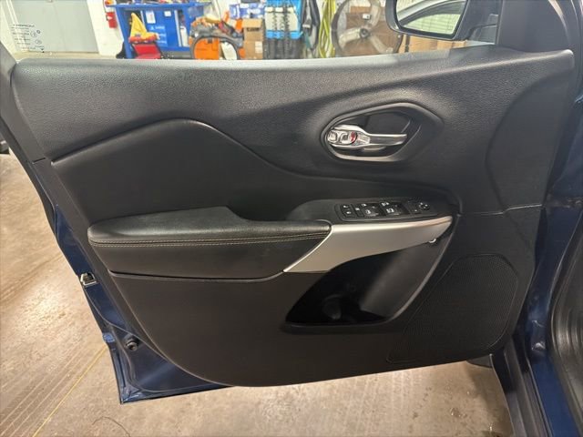 Used 2018 Jeep Cherokee Latitude Plus w/ Cold Weather Group image 7