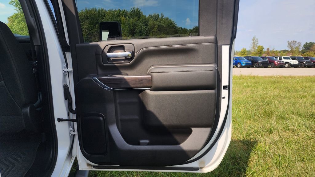 Used 2022 Chevrolet Silverado 2500 LTZ image 32