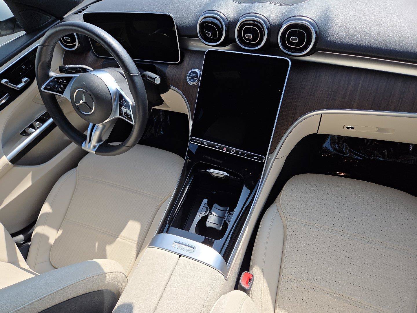 Used 2025 Mercedes-Benz C 300 4MATIC Sedan image 18