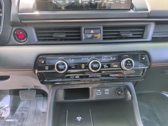 Used 2025 Honda Pilot TrailSport image 28