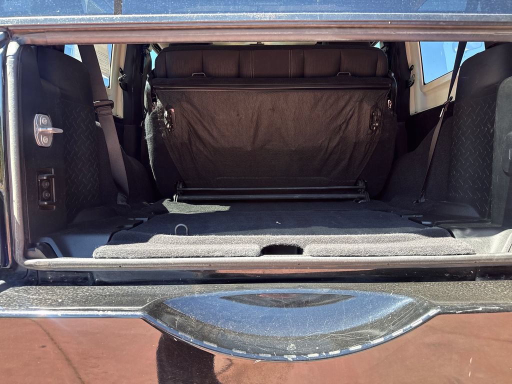 Used 2017 Jeep Wrangler Sahara AWD/4WD image 21
