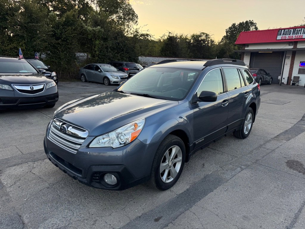 Used 2014 Subaru Outback 2.5i w/ Alloy Wheel Package