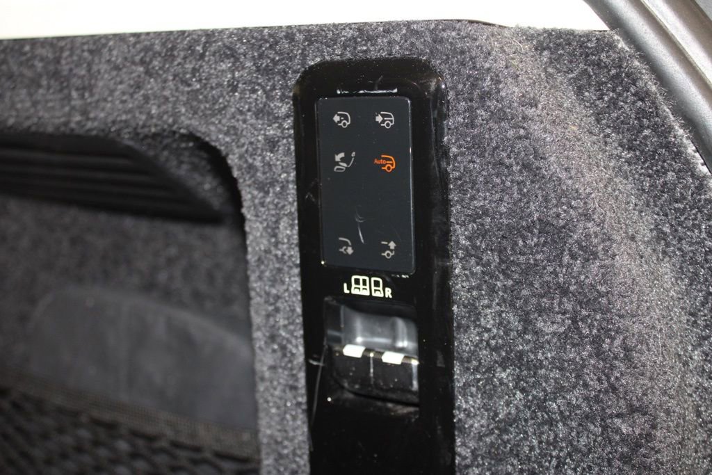 Used 2025 Land Rover Range Rover Autobiography AWD/4WD image 42