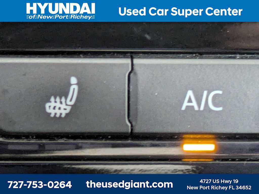 Used 2014 Volkswagen Passat 1.8T SE FWD image 24