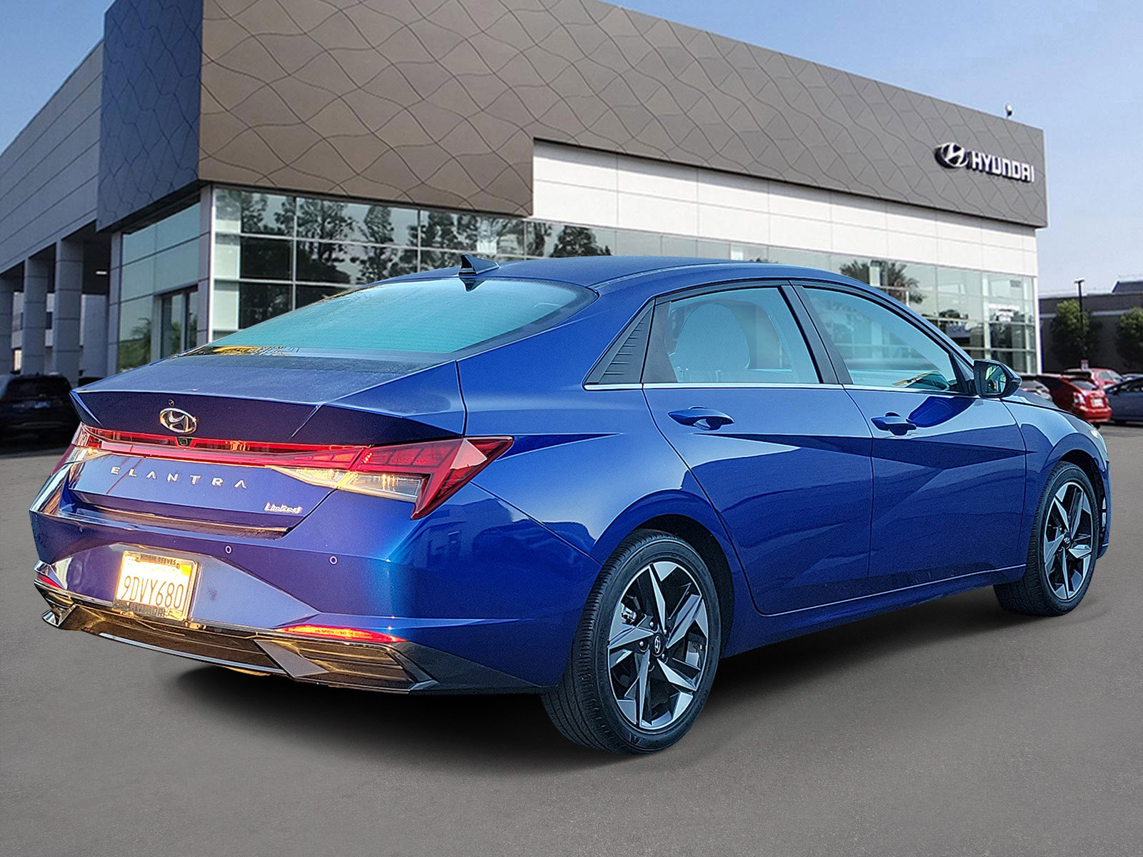Certified 2023 Hyundai Elantra Limited image 2