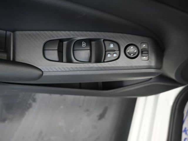 Used 2025 Nissan Altima 2.5 S FWD image 19
