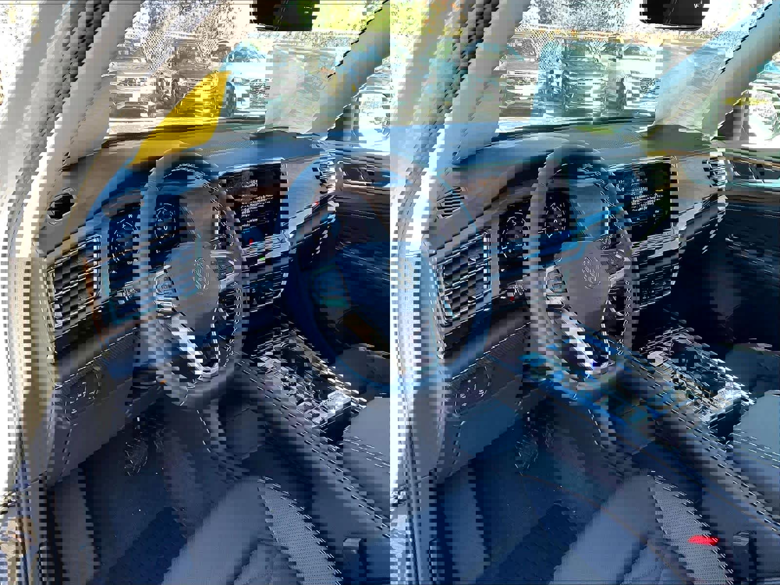 New 2026 Volkswagen Atlas SE image 9