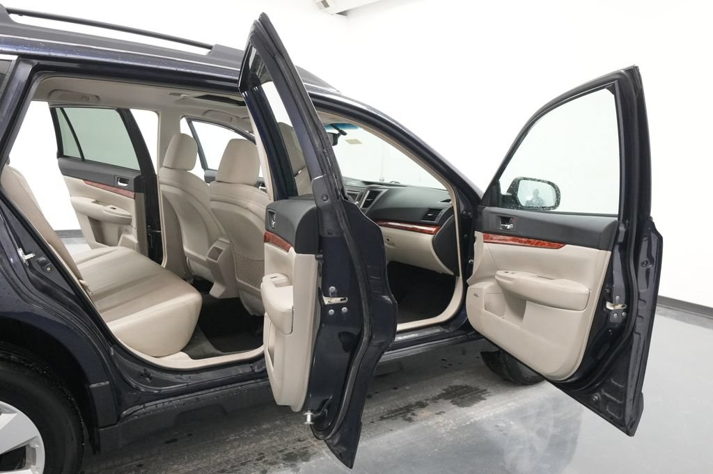 Used 2012 Subaru Outback 2.5i Limited w/ Moonroof Pkg AWD/4WD image 27