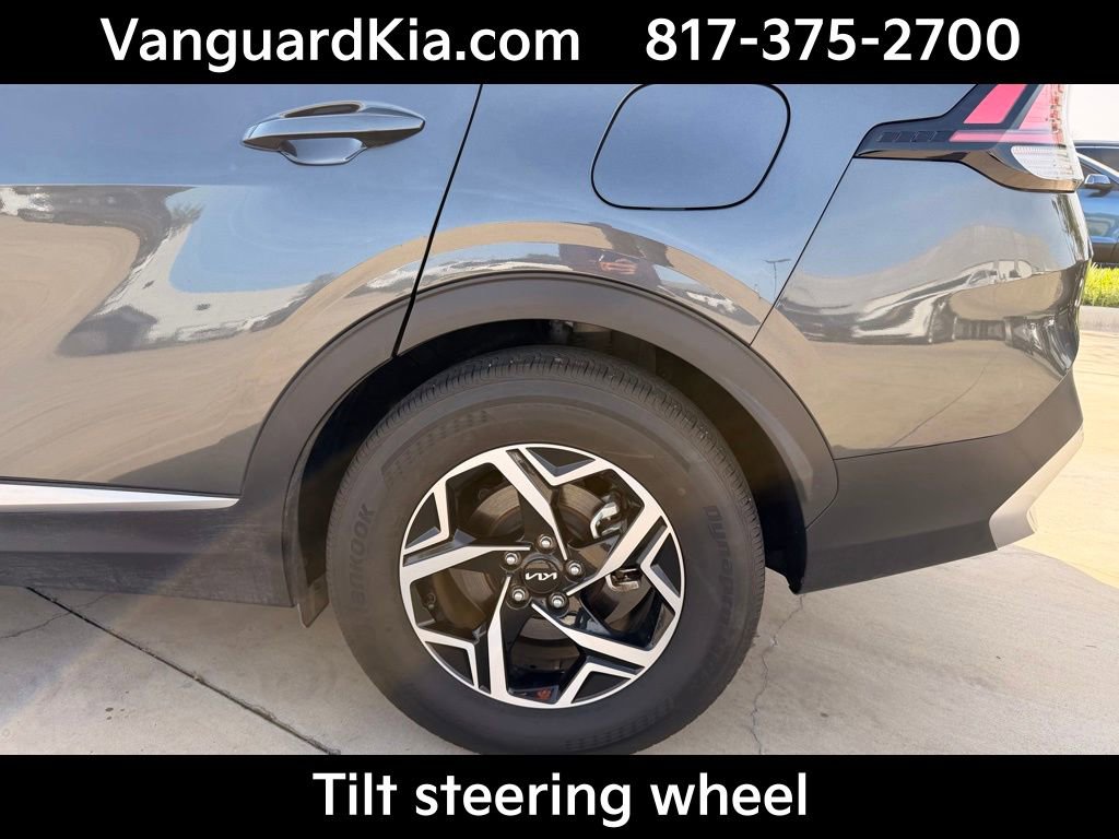 Certified 2024 Kia Sportage LX image 9
