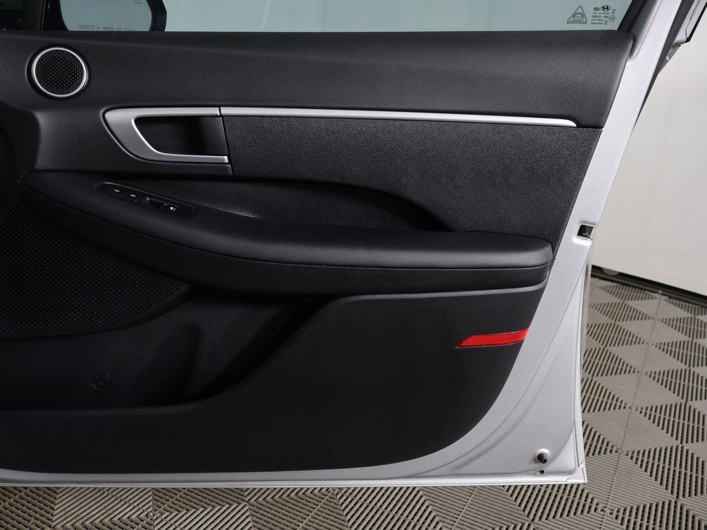 Used 2025 Hyundai Sonata SE image 19