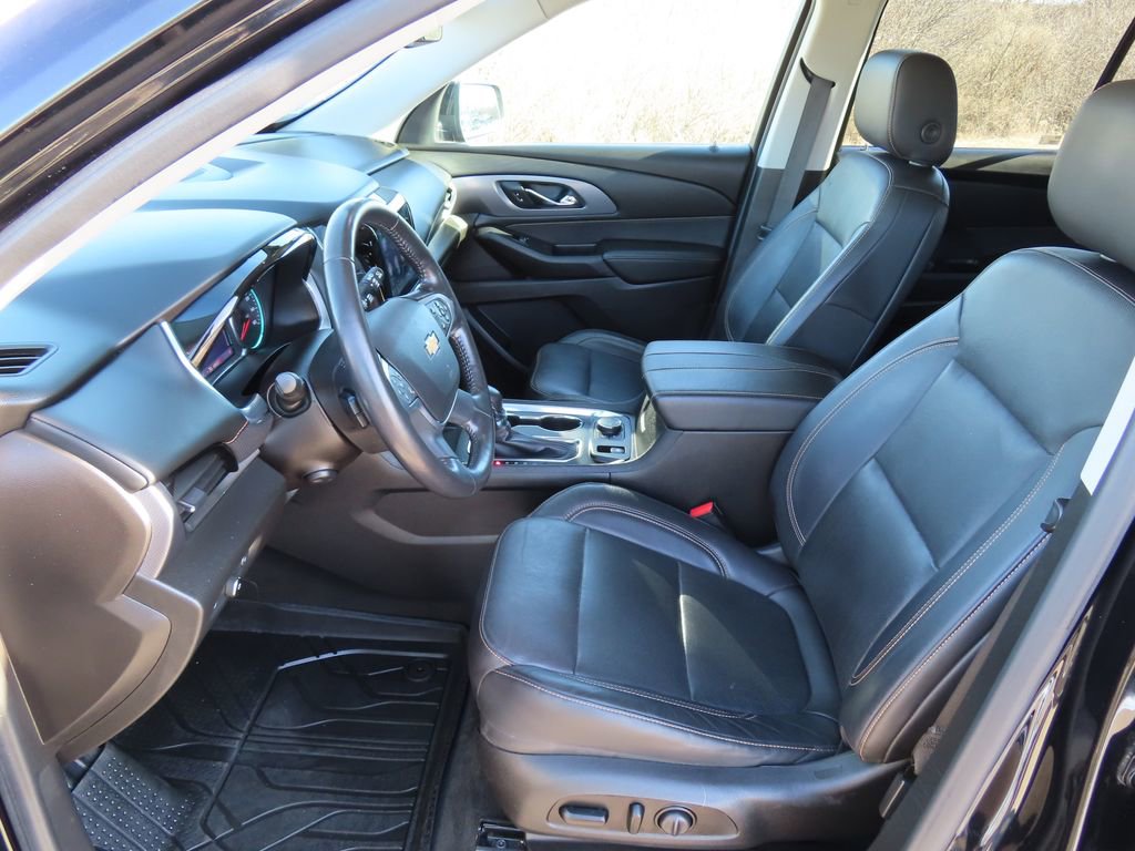 Used 2021 Chevrolet Traverse Premier w/ Redline Edition image 26
