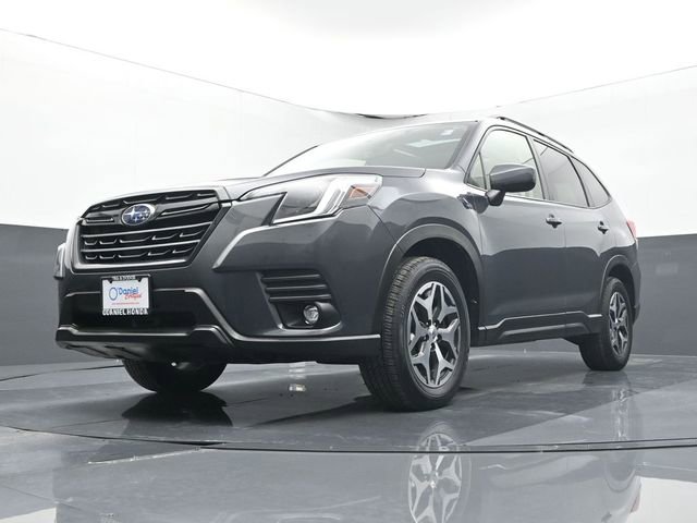 Used 2024 Subaru Forester Premium image 8