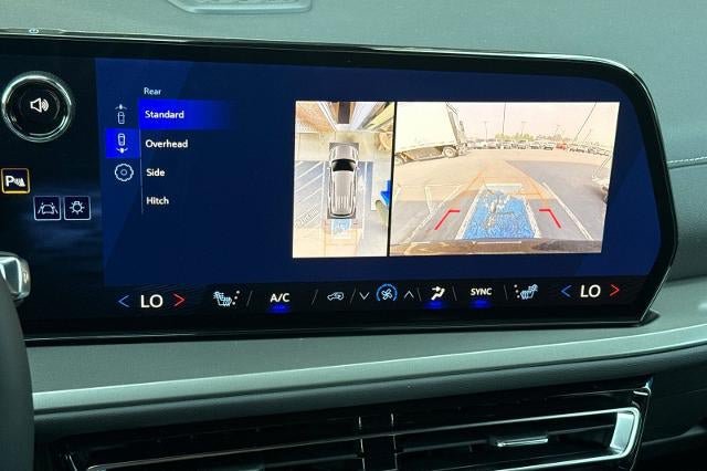 New 2026 Chevrolet Traverse LT w/ Enhanced Driving Package AWD/4WD image 24