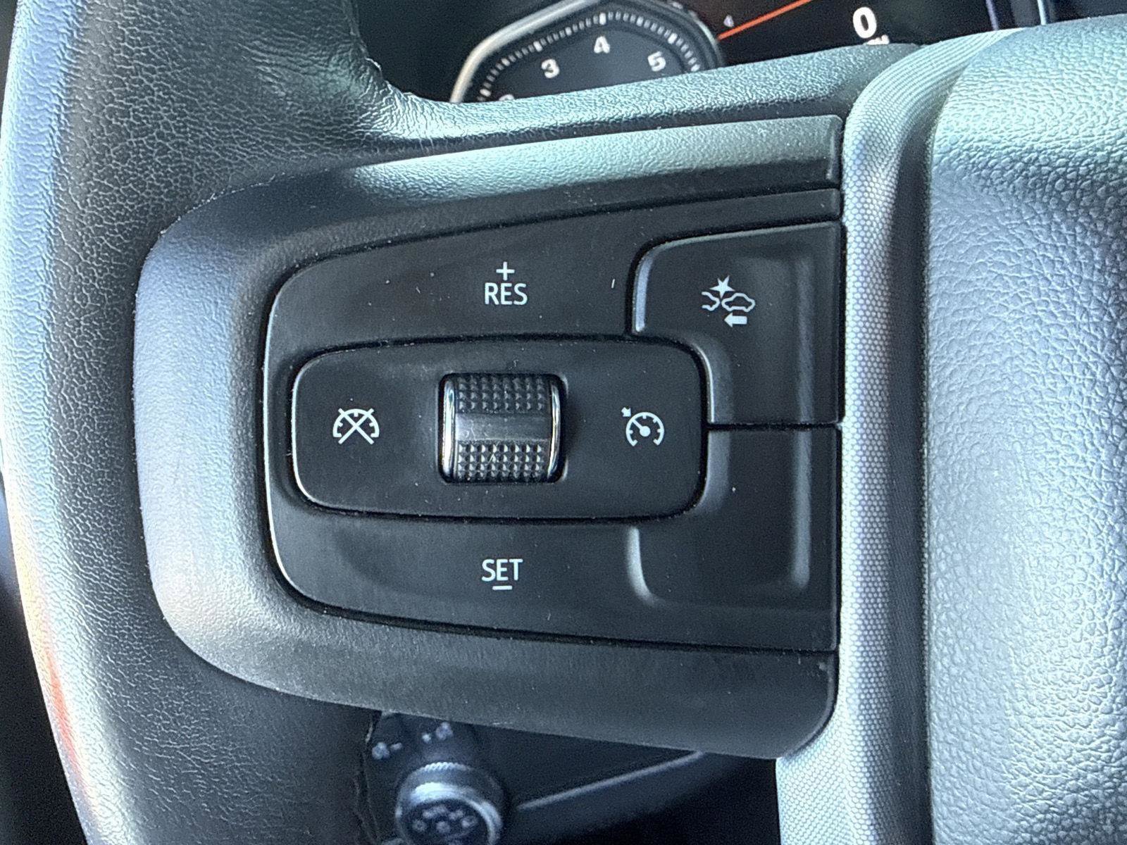 Used 2021 GMC Yukon SLE image 19